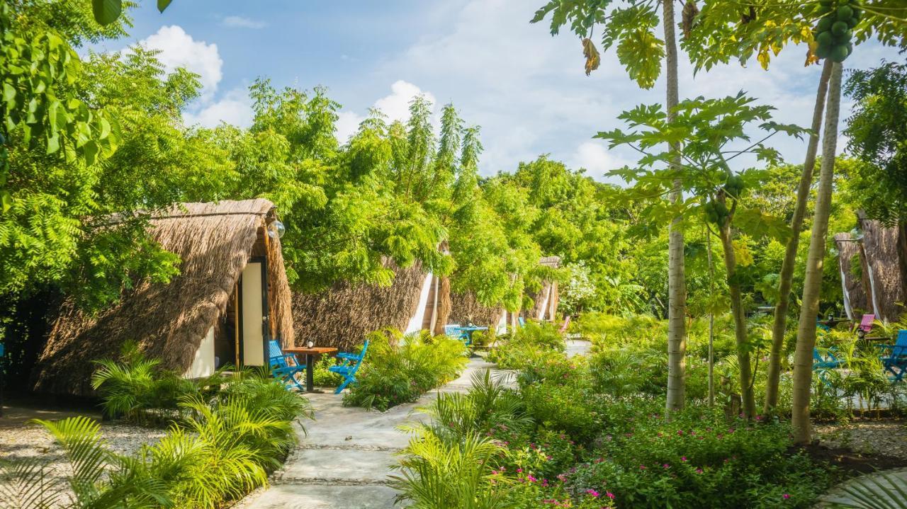Amalife Beach Club & Hotel Тьерра-Бомба Экстерьер фото