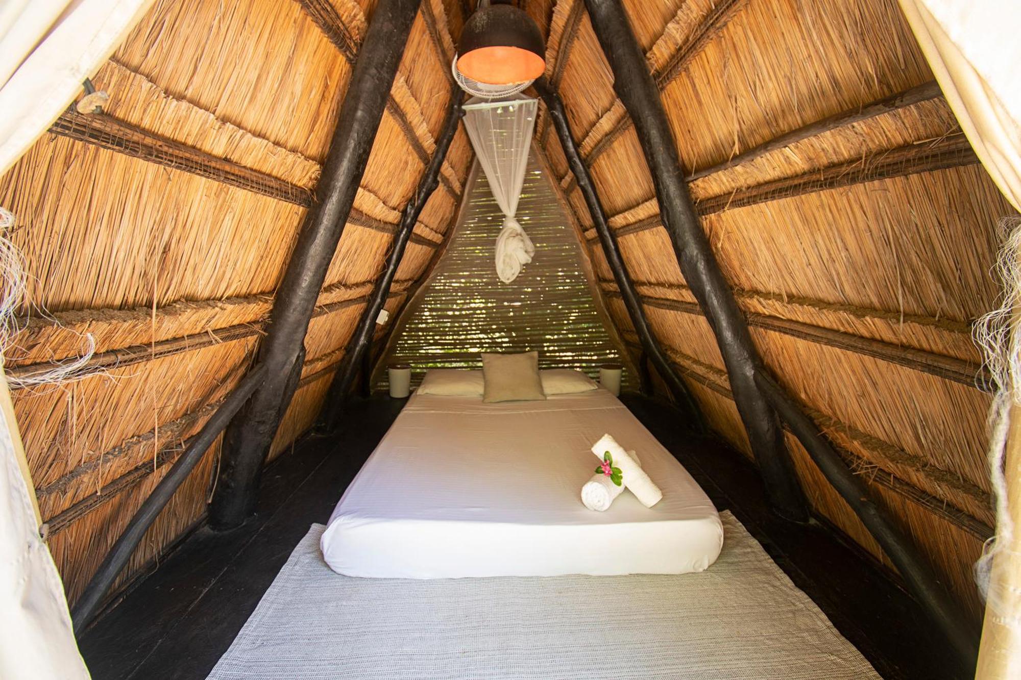 Amalife Beach Club & Hotel Тьерра-Бомба Экстерьер фото